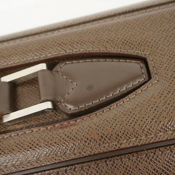 Louis Vuitton Taiga Pilot Case Ural M30028 Grizzly Men's Bag